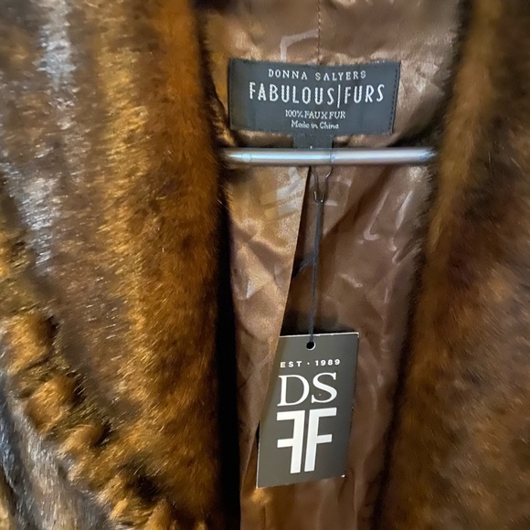 Gorgeous Faux Fur coat NWT - Picture 4 of 4